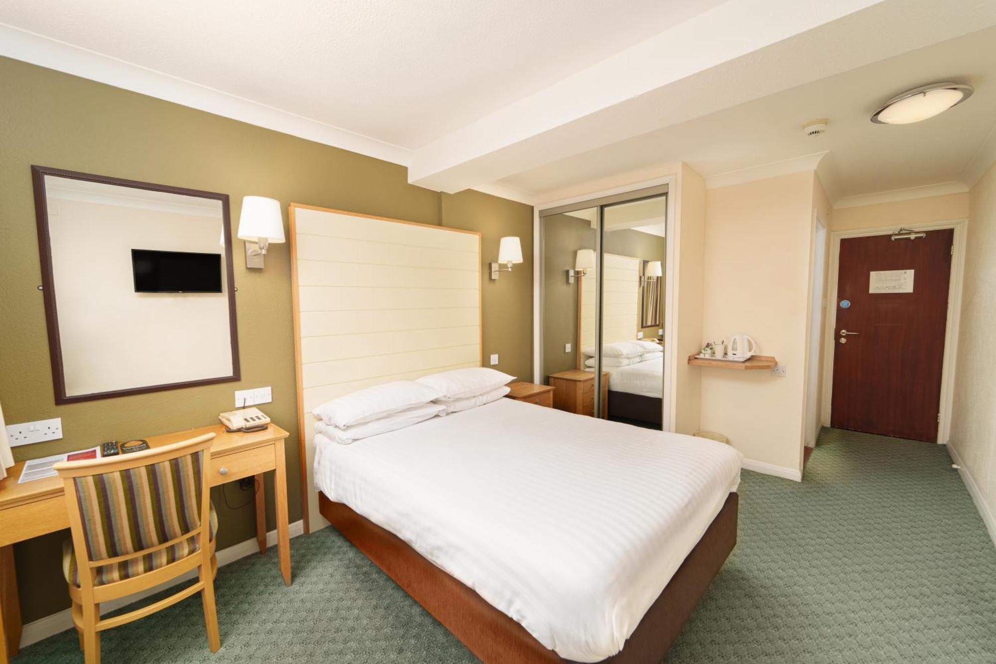 Hotel Trouville By Compass Hospitality Sandown